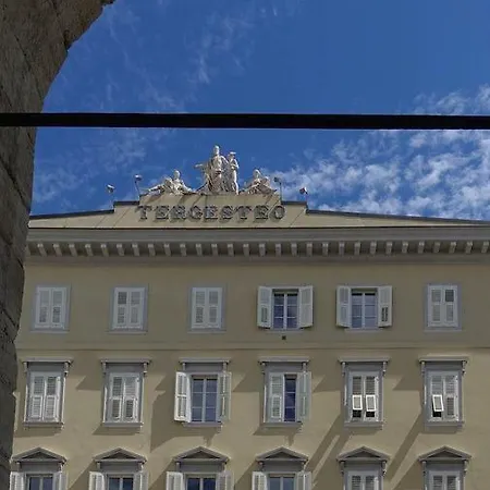 Tergesteo Palace * Trieszt