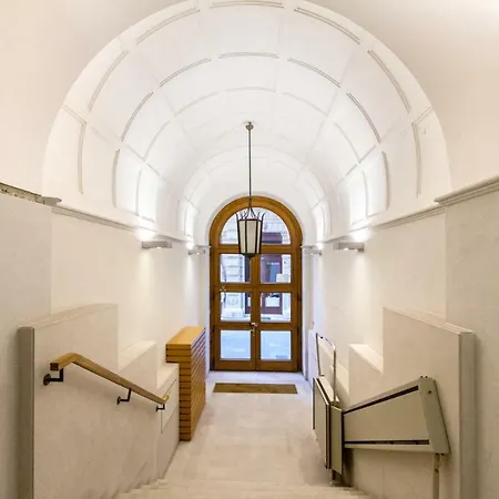 Tergesteo Palace *